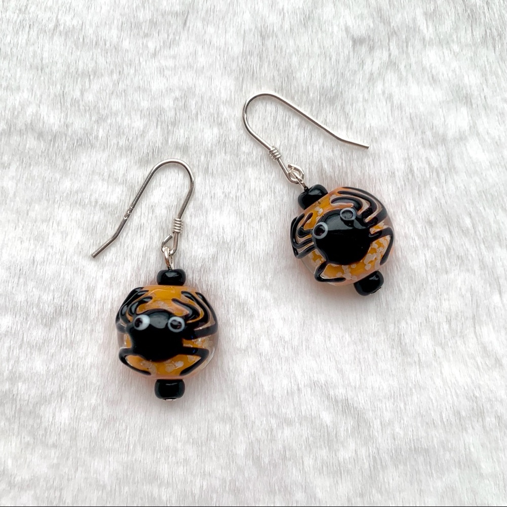 NEW Handmade Halloween Glow In The Dark Spider Earrings